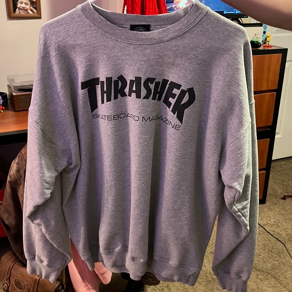 Large Thrasher crew neck